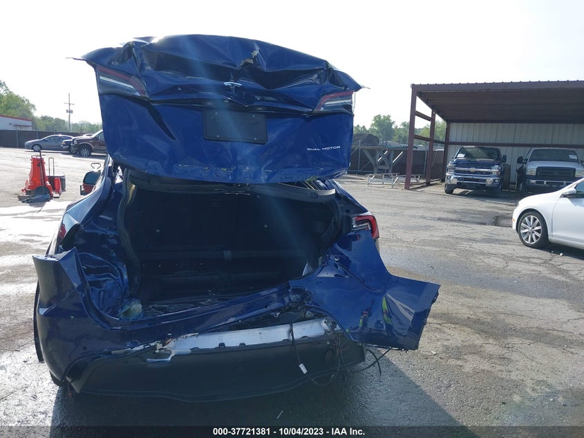 VIN 7SAYGAEE3PF583199 2023 TESLA MODEL Y LONG RANGE
