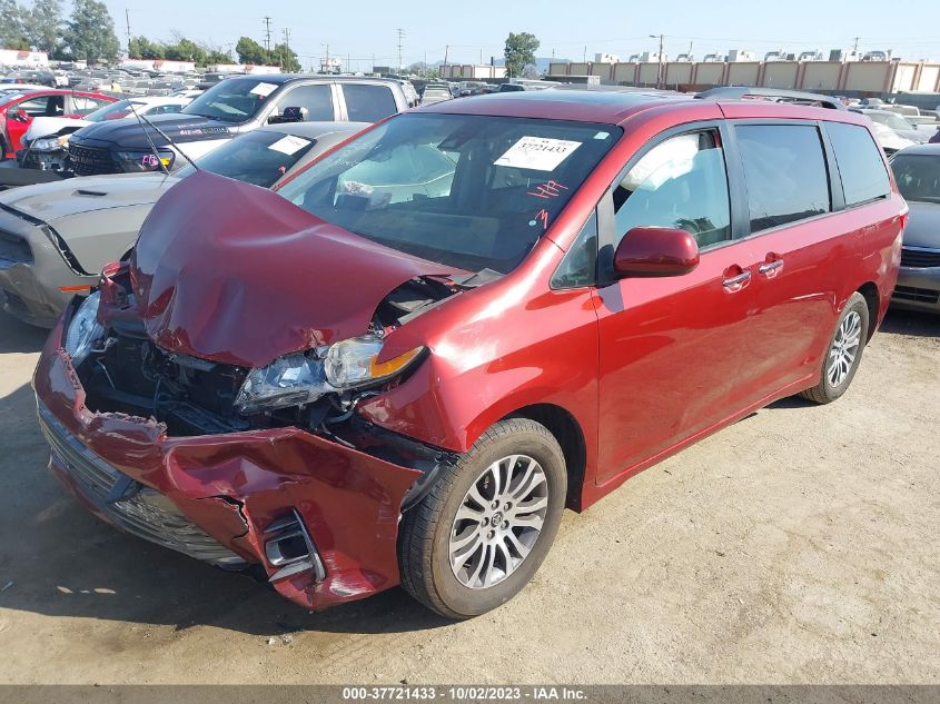 5TDYZ3DC0JS908798 2018 TOYOTA SIENNA, photo no. 2