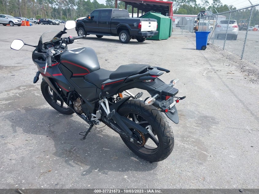 VIN MLHNC5106L5600129 2020 HONDA CBR300 R