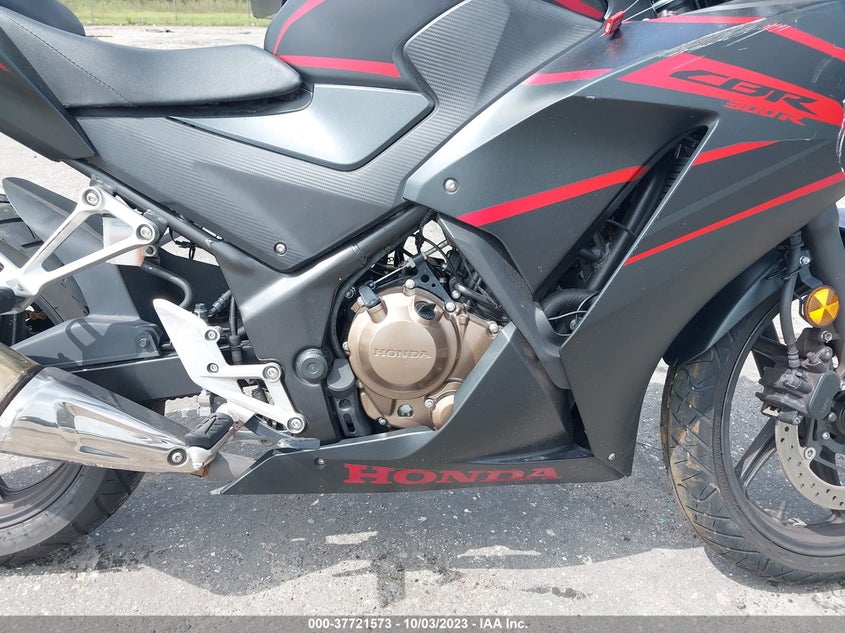 VIN MLHNC5106L5600129 2020 HONDA CBR300 R