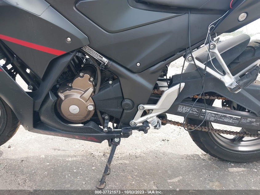 VIN MLHNC5106L5600129 2020 HONDA CBR300 R
