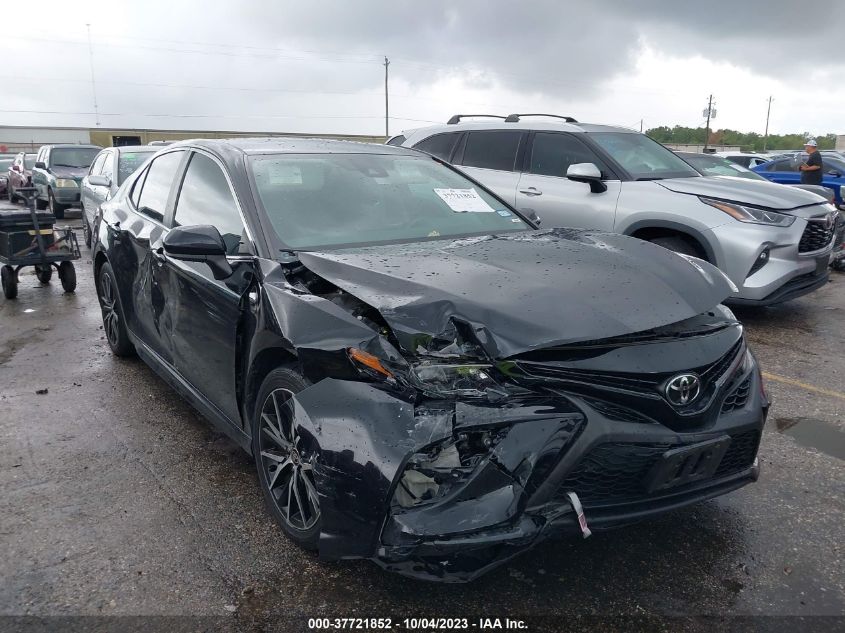 VIN 4T1G11AK7MU422956 2021 TOYOTA CAMRY no.1