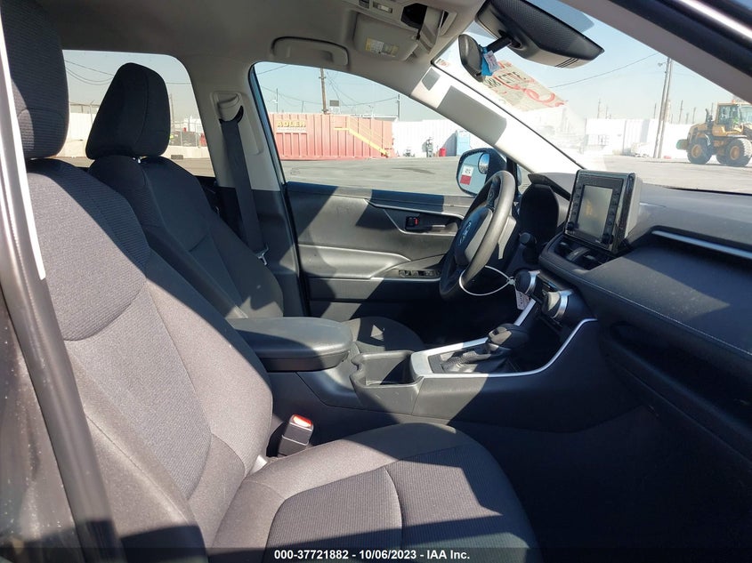 VIN 2T3K1RFV3NC212408 2022 TOYOTA RAV4 LE