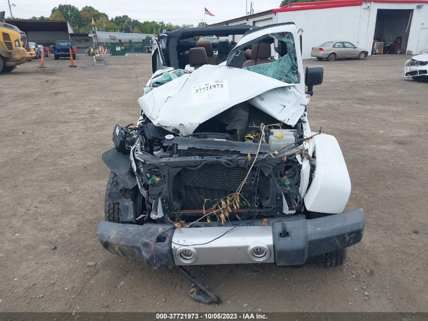 2015 JEEP WRANGLER UNLIMITED SAHARA - 1C4BJWEG4FL610196