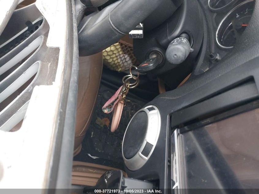 2015 JEEP WRANGLER UNLIMITED SAHARA - 1C4BJWEG4FL610196