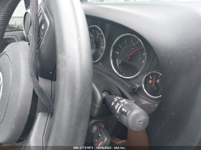 2015 JEEP WRANGLER UNLIMITED SAHARA - 1C4BJWEG4FL610196