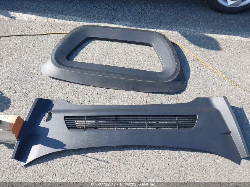 VIN 7SAYGDEE0PF777044 2023 TESLA MODEL Y LONG RANGE
