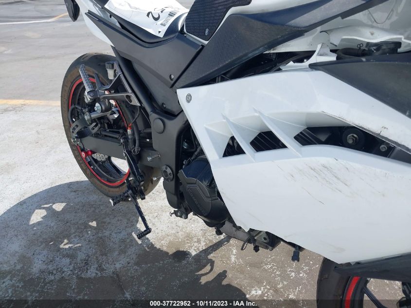 VIN JKAEX8B12HDA39485 2017 KAWASAKI EX300 B