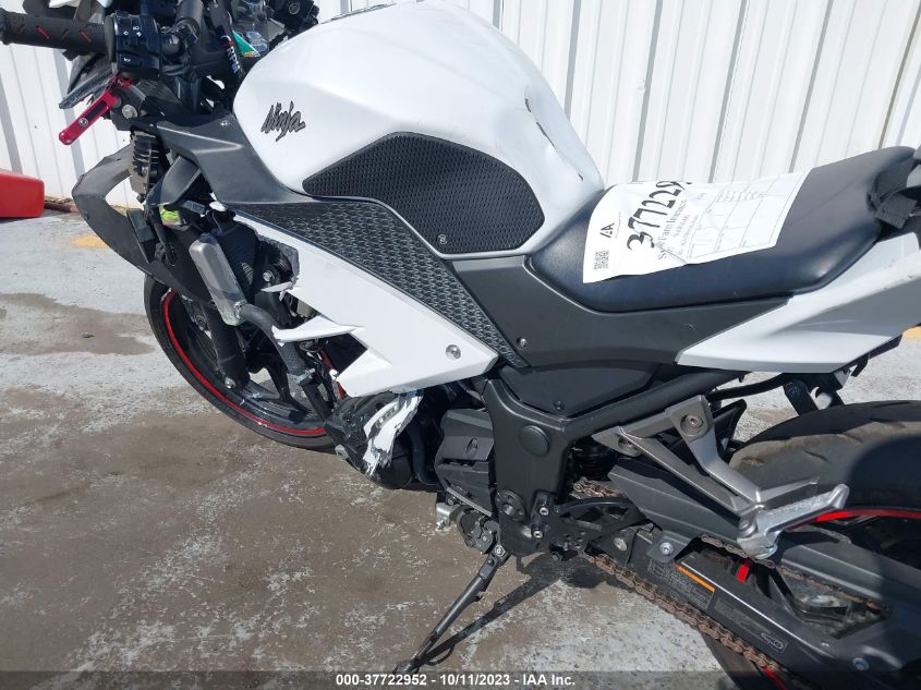 VIN JKAEX8B12HDA39485 2017 KAWASAKI EX300 B