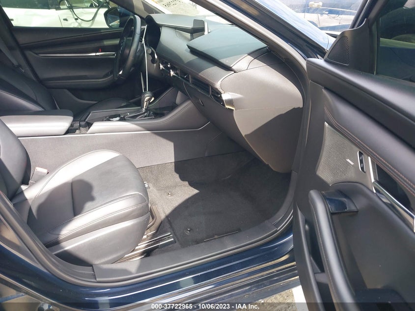 VIN JM1BPBDM0K1132461 2019 MAZDA MAZDA3 SEDAN W/PREFERRED PKG