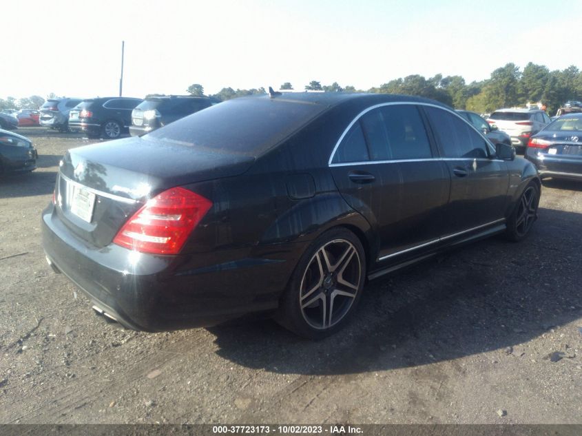 2013 MERCEDES-BENZ S 63 AMG WDDNG7EB1DA508343