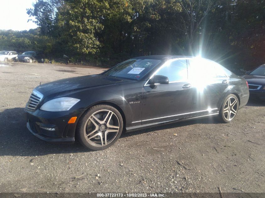 2013 MERCEDES-BENZ S 63 AMG WDDNG7EB1DA508343