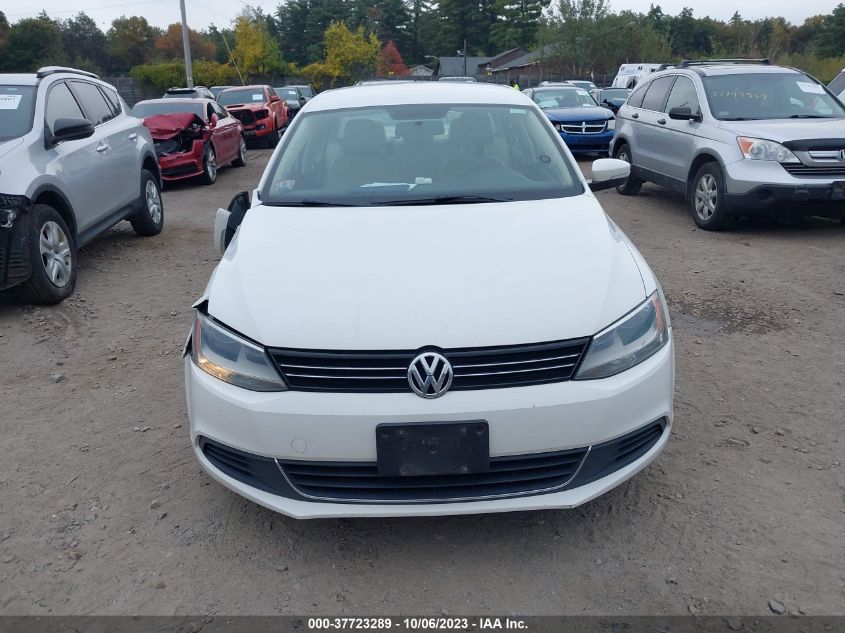 2014 VOLKSWAGEN JETTA SEDAN SE W/CONNECTIVITY - 3VWB17AJ1EM385298