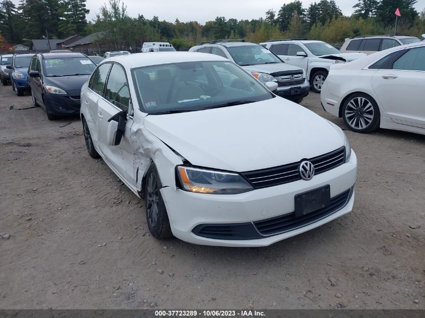 2014 VOLKSWAGEN JETTA SEDAN SE W/CONNECTIVITY - 3VWB17AJ1EM385298