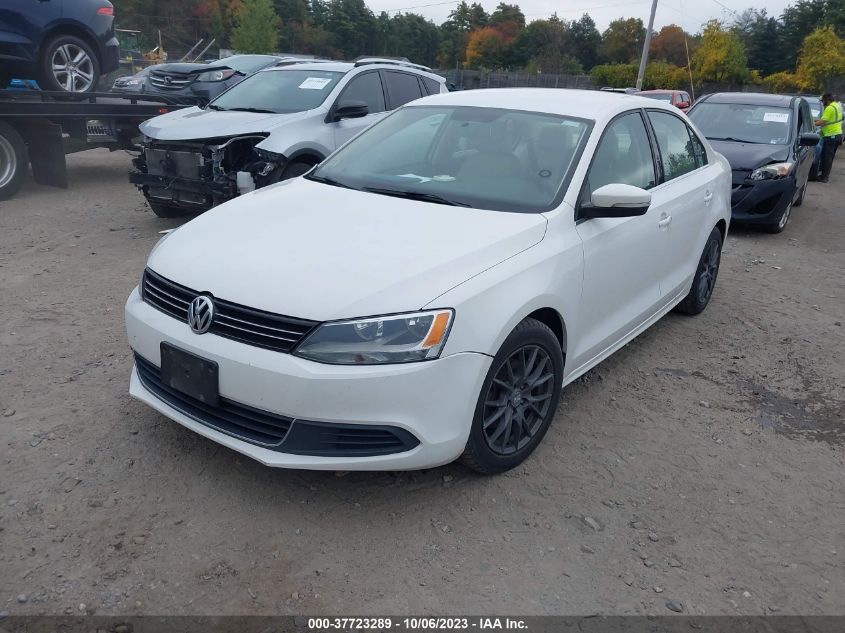 2014 VOLKSWAGEN JETTA SEDAN SE W/CONNECTIVITY - 3VWB17AJ1EM385298