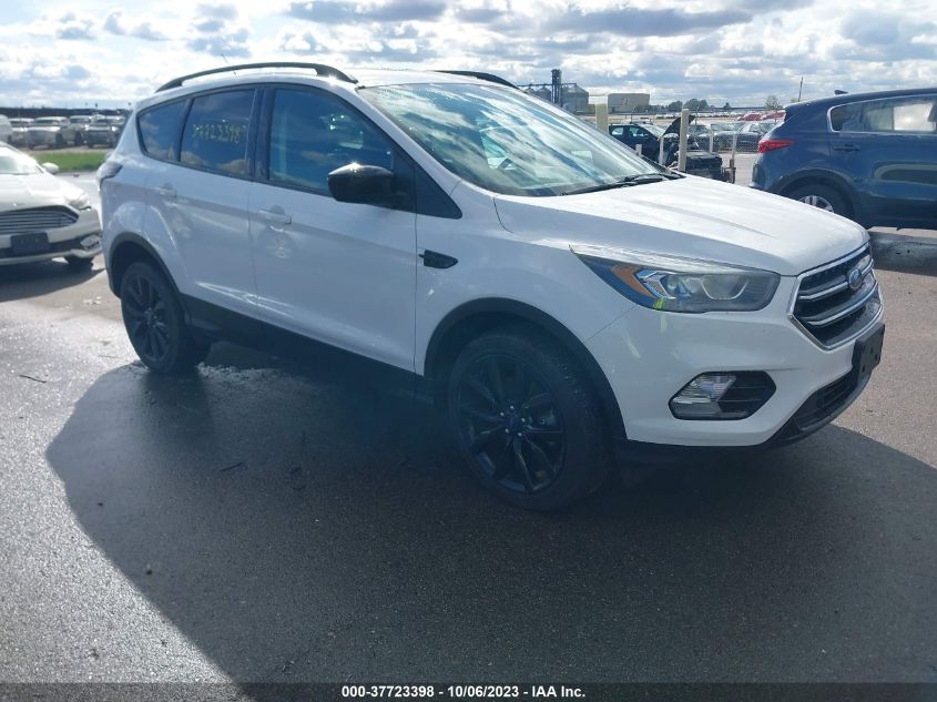 1FMCU9G93HUE44354 2017 FORD ESCAPE, photo no. 1