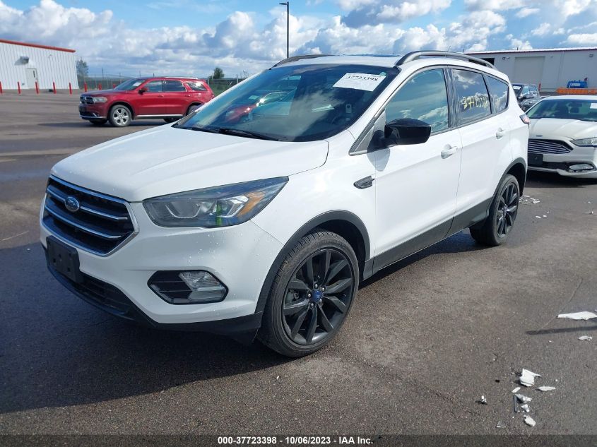 1FMCU9G93HUE44354 2017 FORD ESCAPE, photo no. 2