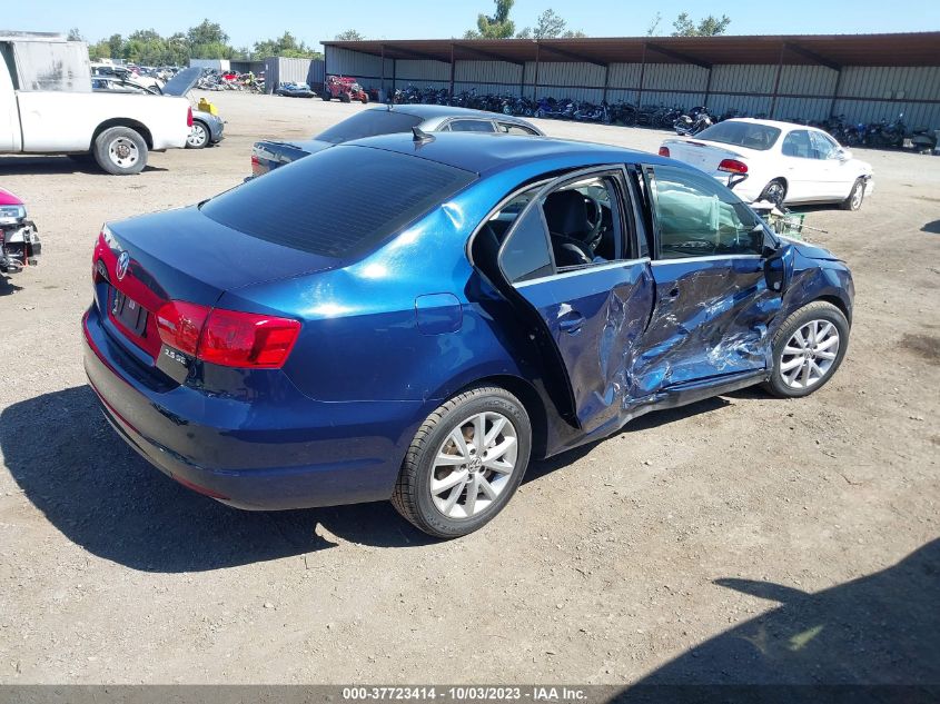 2013 VOLKSWAGEN JETTA SEDAN SE W/CONVENIENCE - 3VWDP7AJXDM405425