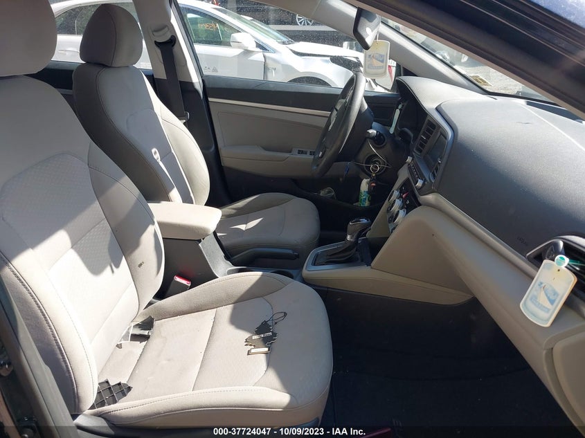VIN 5NPD74LF6KH434904 2019 HYUNDAI ELANTRA SE