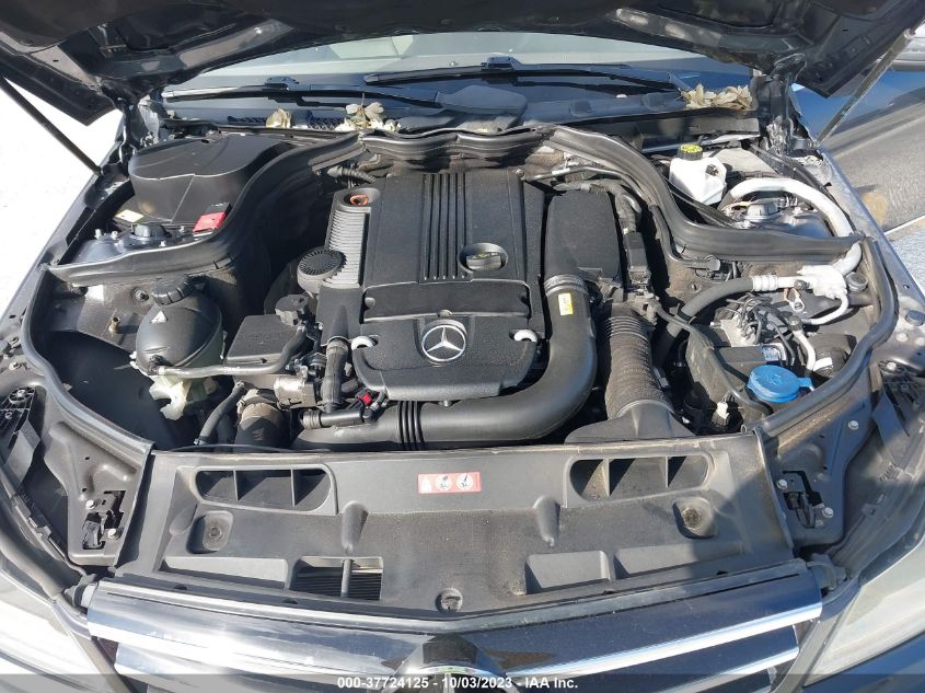 2014 MERCEDES-BENZ C 250 SPORT/LUXURY WDDGF4HB3EA952346