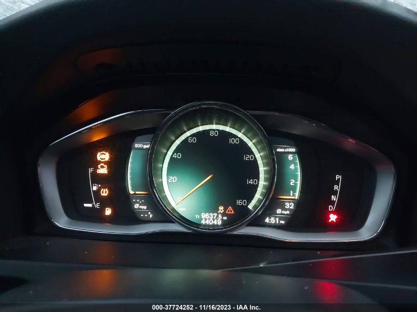 2018 VOLVO V60 CROSS COUNTRY T5 YV440MWK1J2046070