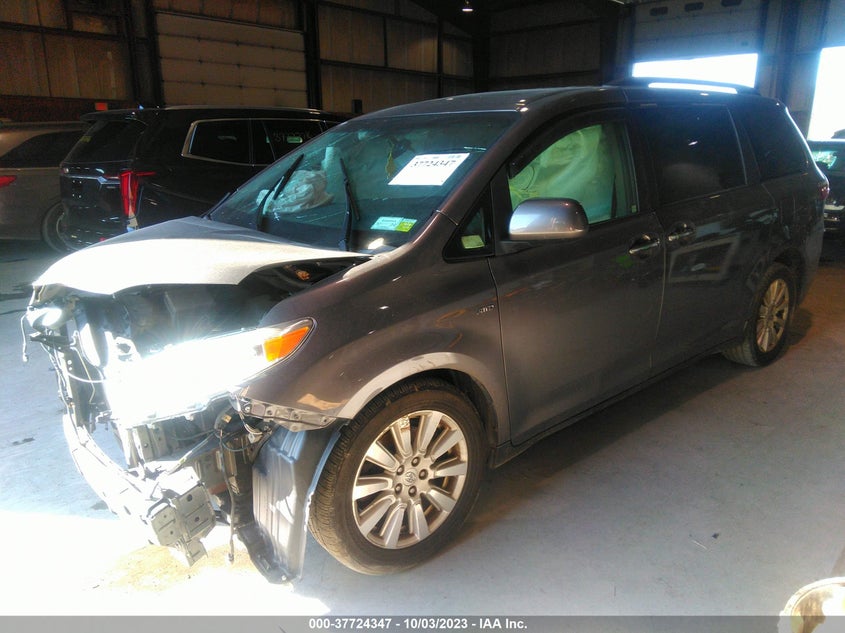 VIN 5TDDZ3DC3HS147449 2017 TOYOTA SIENNA XLE