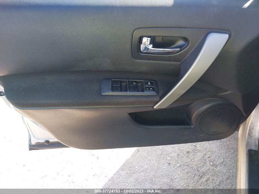 2013 NISSAN ROGUE S - JN8AS5MT1DW528895