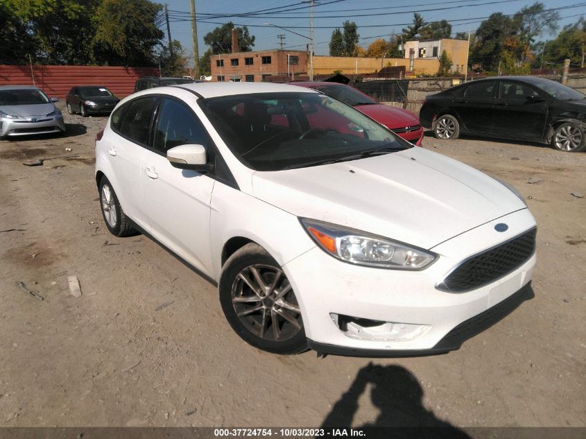 2015 FORD FOCUS SE - 1FADP3K23FL282869