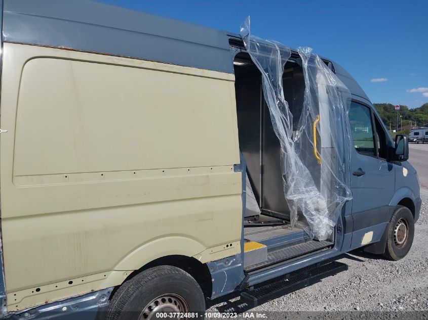 2018 MERCEDES-BENZ SPRINTER CARGO VAN WD3PE7CD5JP647570