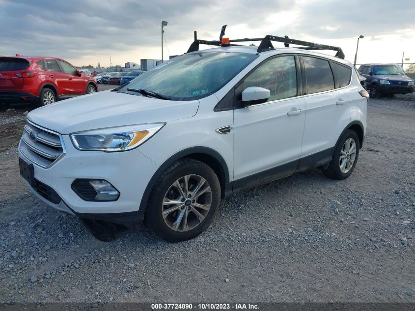 VIN 1FMCU0GD2JUC50291 2018 FORD ESCAPE SE