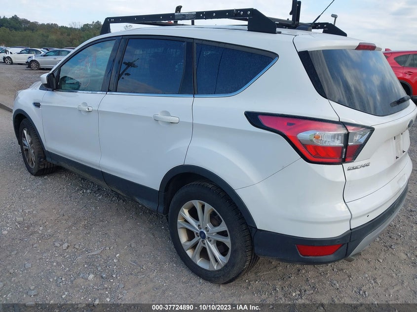 VIN 1FMCU0GD2JUC50291 2018 FORD ESCAPE SE