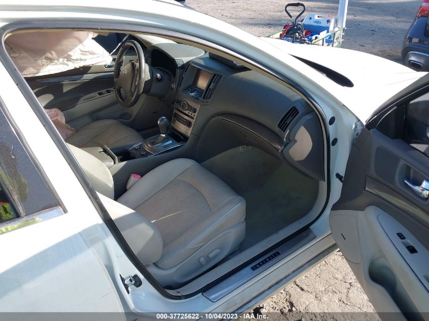 2015 INFINITI Q40 JN1CV6AP2FM580613