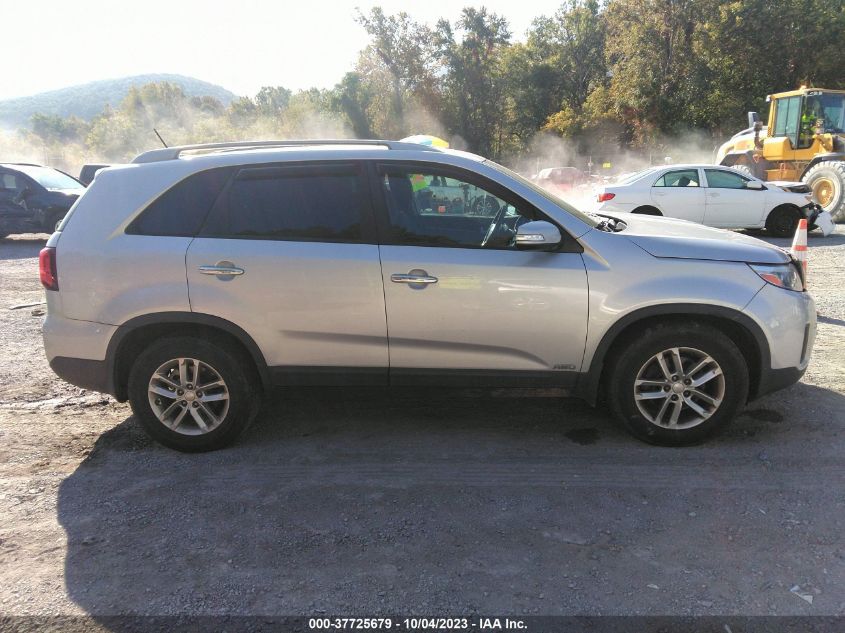 2014 KIA SORENTO LX - 5XYKTCA65EG531166