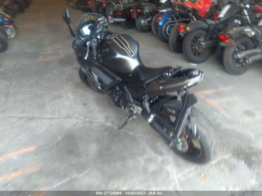 2023 KAWASAKI EX650 R - ML5EXER14PDA84575