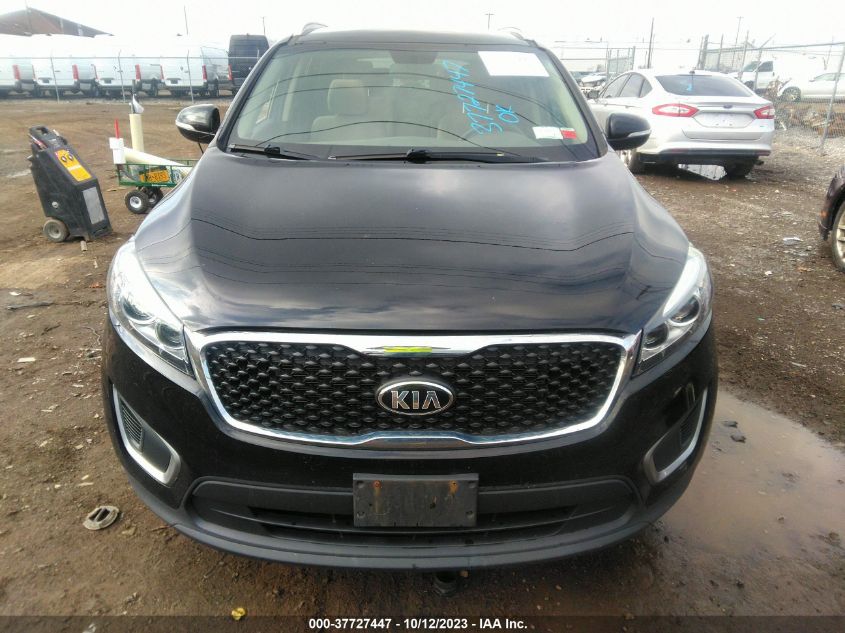 2016 KIA SORENTO LX - 5XYPGDA51GG028812