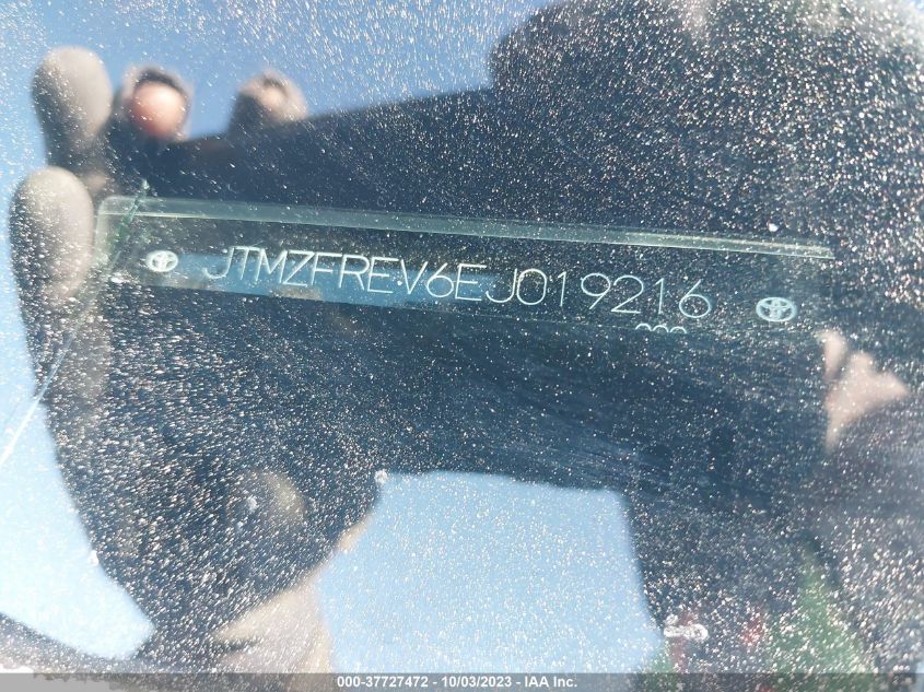 2014 TOYOTA RAV4 LE - JTMZFREV6EJ019216