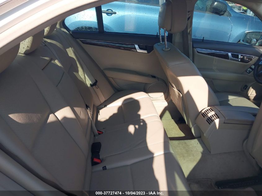 2013 MERCEDES-BENZ C 300 SPORT 4MATIC/LUXURY 4MATIC - WDDGF8AB7DA801896