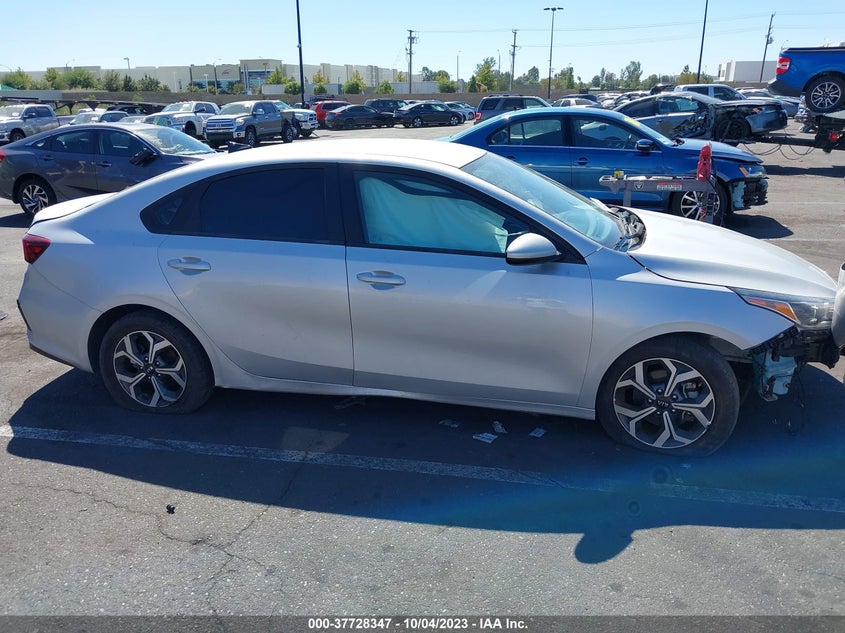 VIN 3KPF24AD6ME350906 2021 KIA FORTE LXS