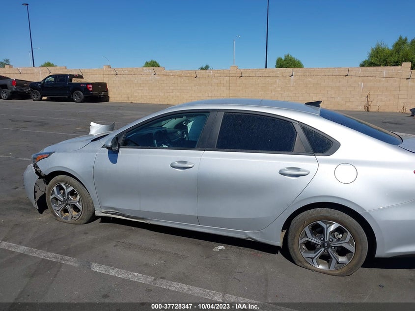 VIN 3KPF24AD6ME350906 2021 KIA FORTE LXS