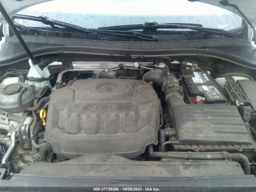 3VV1B7AX7KM071586 Volkswagen Tiguan S 10