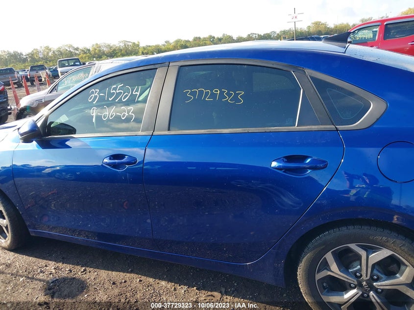 VIN 3KPF24AD3KE058773 2019 KIA FORTE LXS