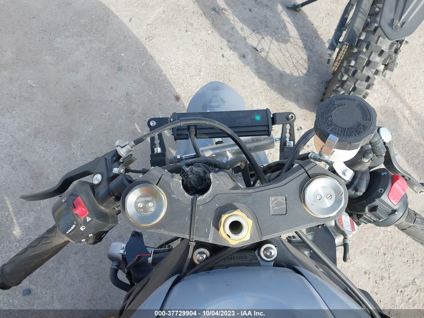 VIN JS1GR7MA2N7101212 2022 SUZUKI GSX-R750