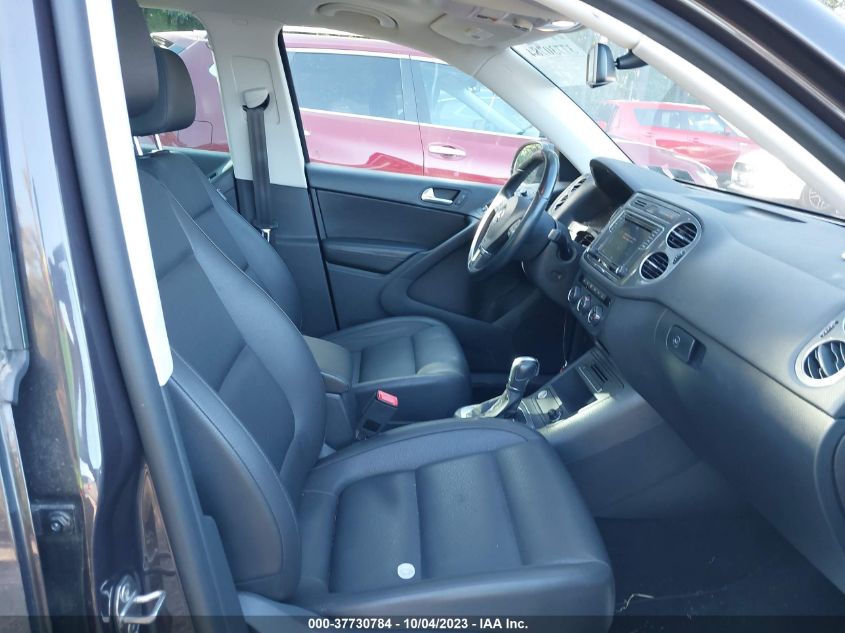 2016 VOLKSWAGEN TIGUAN S/SE/SEL/R-LINE - WVGAV7AX3GW512557