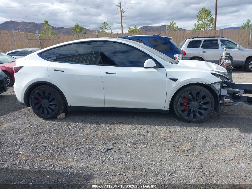 7SAYGDEF4NF381740 Tesla Model Y PERFORMANCE 12