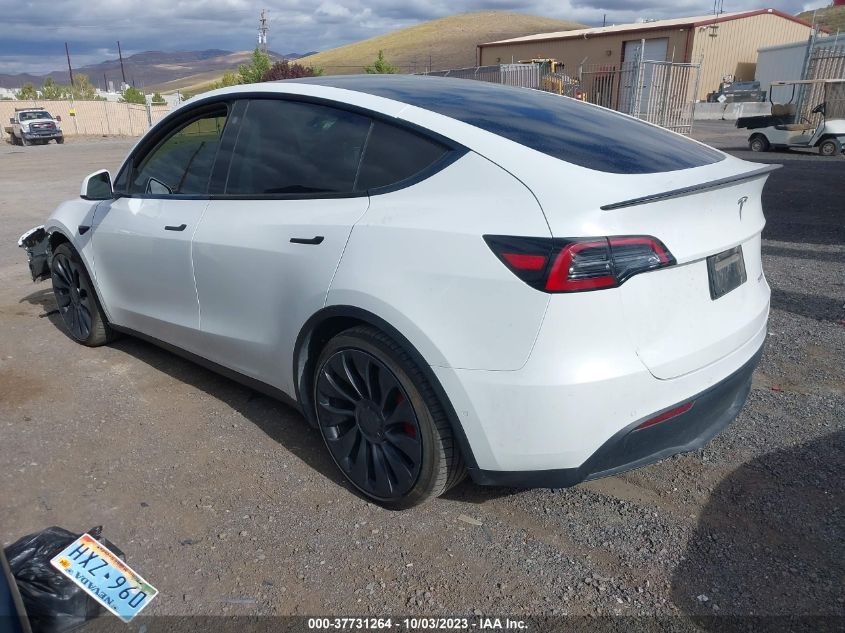 7SAYGDEF4NF381740 Tesla Model Y PERFORMANCE 3