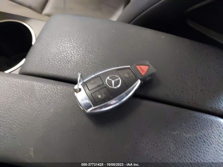 2014 MERCEDES-BENZ C-CLASS C 300 - WDDGF8AB0ER314252