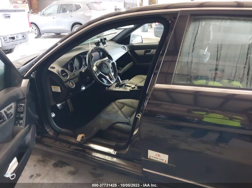 2014 MERCEDES-BENZ C-CLASS C 300 - WDDGF8AB0ER314252