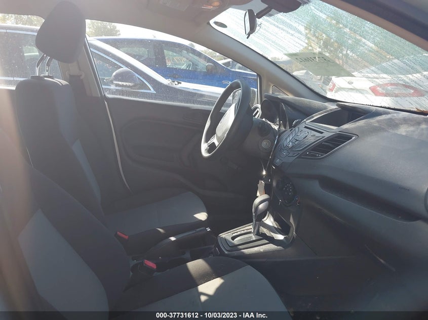 VIN 3FADP4AJ3JM138860 2018 FORD FIESTA S