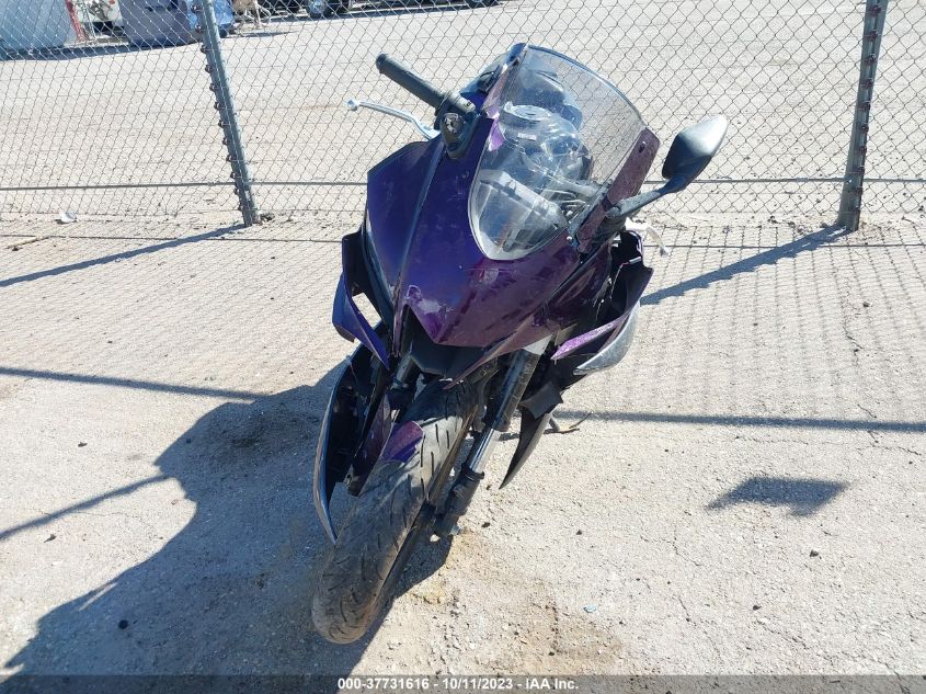 2023 YAMAHA YZFR3 A MH3RH18Y3PK011588