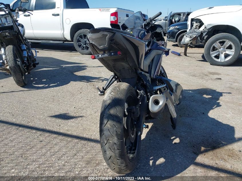 2023 YAMAHA YZFR3 A MH3RH18Y3PK011588